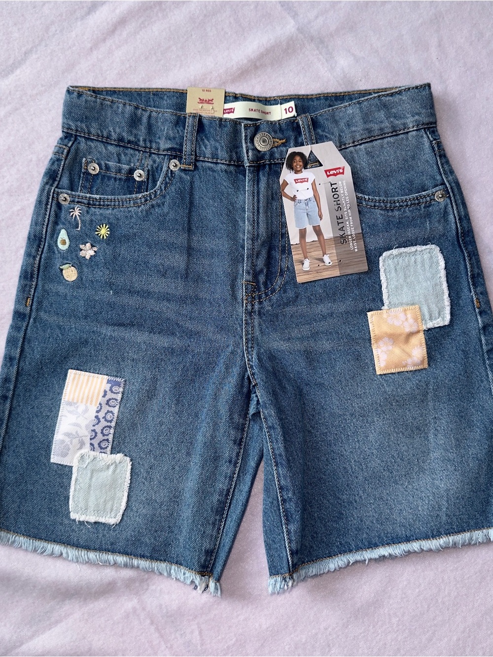 Levi’s Girls’ Skate Shorts – Size 10 Regular